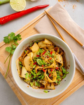 Asiatische Kohlrabinudeln   | © SONNENTOR